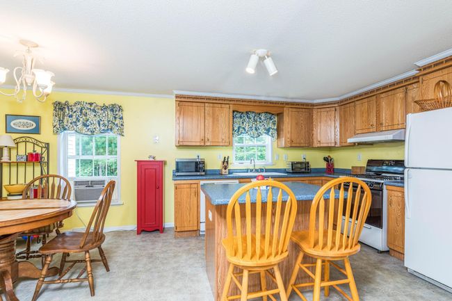 48 Nuthatch Loop, House other with 3 bedrooms, 2 bathrooms and null parking in Barrington NH | Image 5