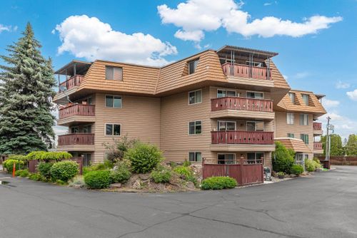 9024 N Country Homes Blvd, Spokane, WA, 99218-2033 | Card Image