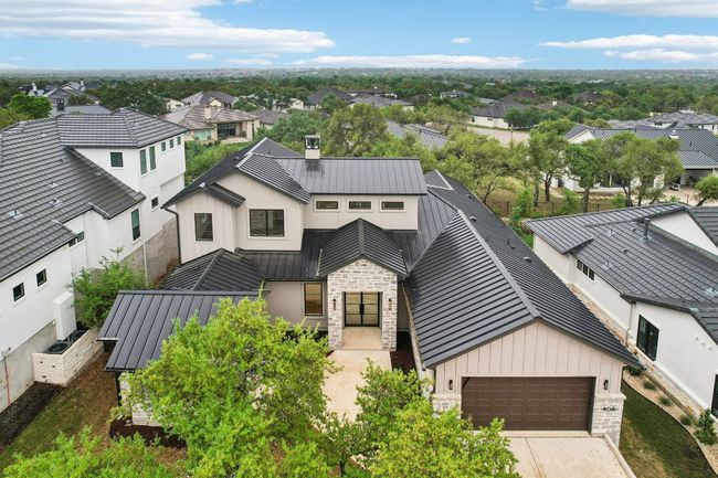 Contemporary architecture with thoughtful design, set in the heart of the Texas Hill Country. | Image 31