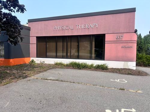 637 Minot Avenue, Auburn, ME, 04210 | Card Image