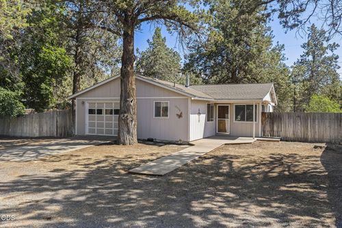 19929 Birch Ln, Bend, OR, 97703-9044 | Card Image