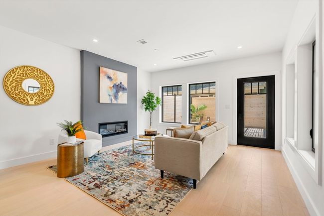 5 - 145 Warren St, Condo with 2 bedrooms, 3 bathrooms and null parking in Newton MA | Image 10