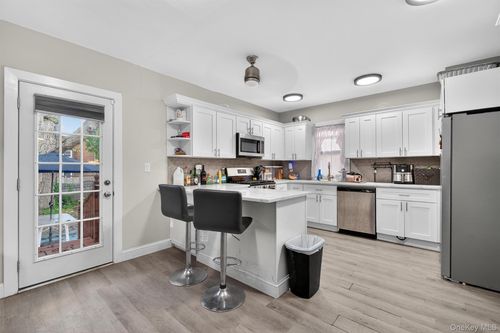 21 Crotty Ave, Yonkers, NY, 10704-2811 | Card Image