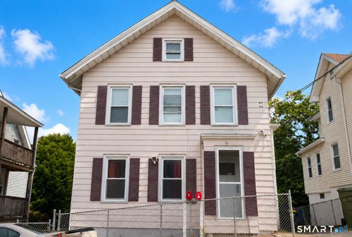 11 Bergen St, Waterbury, CT, 06706-1309 | Card Image
