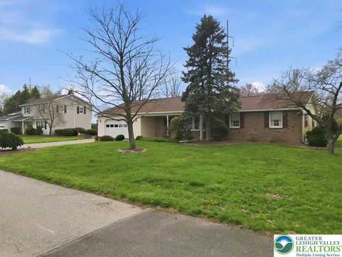 3875 Wellington Dr, BETHLEHEM, PA, 18020-9681 | Card Image