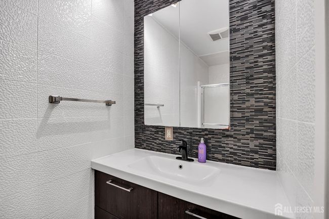 152 Redpine Loop, Townhouse with 3 bedrooms, 3 bathrooms and null parking in Old Bridge NJ | Image 19