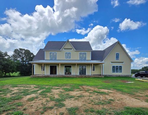 7795 W Lick Creek Rd, Primm Springs, TN, 38476-9616 | Card Image