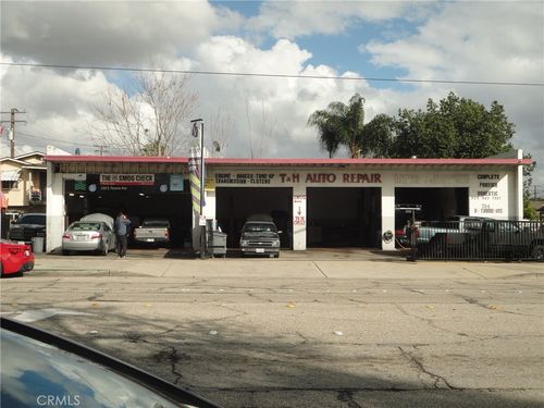 250 S Towne, Pomona, CA, 91766 | Card Image