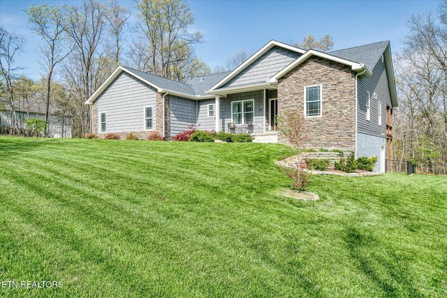 380 Mountain Preserve Pkwy, House other with 3 bedrooms, 2 bathrooms and null parking in Crab Orchard TN | Image 4