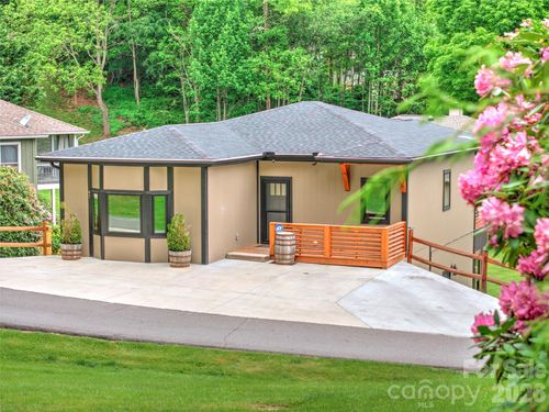 47 Winghaven Hts, Waynesville, NC, 28786-3587 | Card Image