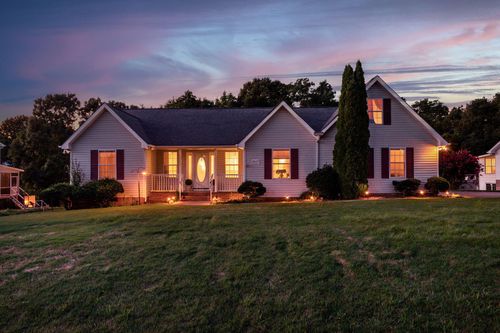 8837 River Cove Dr, Harrison, TN, 37341-6902 | Card Image