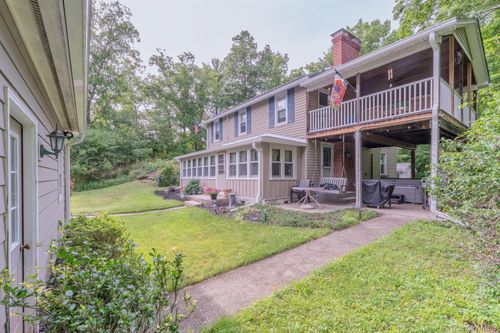 542 Blue Mountain Rd, Saugerties, NY, 12477-3509 | Card Image