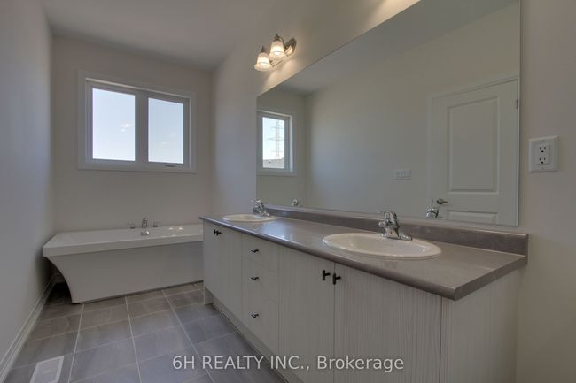 2610 Hibiscus Dr, House attached with 3 bedrooms, 3 bathrooms and 1 parking in Pickering ON | Image 26