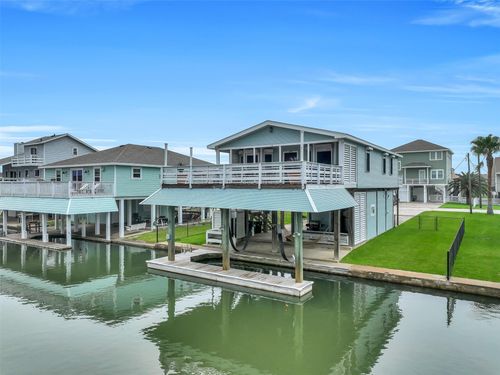 21725 Deaf P Smith Dr, Galveston, TX, 77554-1053 | Card Image