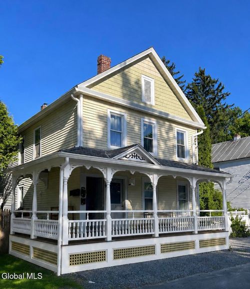 98 Walworth St, Saratoga Springs, NY, 12866-1954 | Card Image