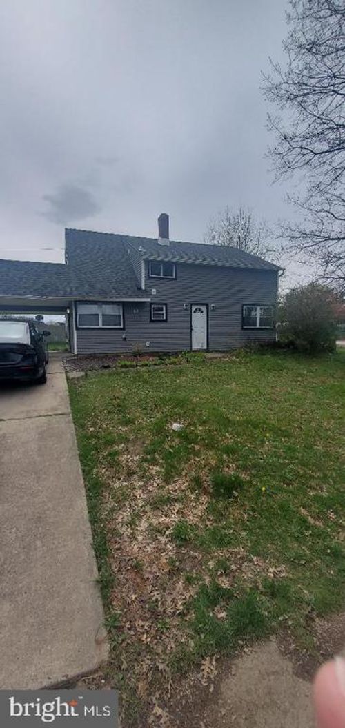 84 Whitewood Dr, LEVITTOWN, PA, 19057-3227 | Card Image