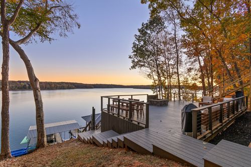 374 Ridgefield Cir, Winchester, TN, 37398-4273 | Card Image