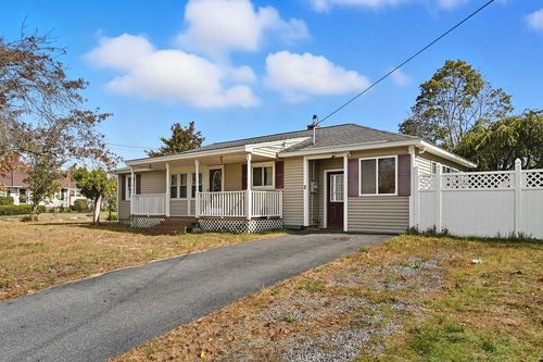 2 Fox Meadow Rd, Nashua, NH, 03060-4326 | Card Image