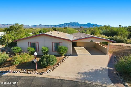 155 W Pinon Dr, Green Valley, AZ, 85614-4218 | Card Image