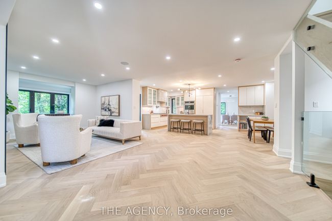 16 Duncannon Dr, House other with 5 bedrooms, 5 bathrooms and 4 parking in Toronto ON | Image 5