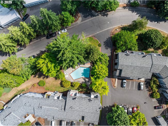 UNIT-13 - 47 Eagle Crest Dr, Condo with 2 bedrooms, 1 bathrooms and null parking in Lake Oswego OR | Image 16