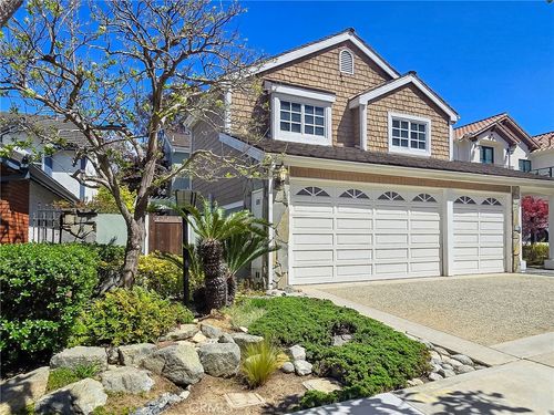 50 Village Cir, Manhattan Beach, CA, 90266-7222 | Card Image