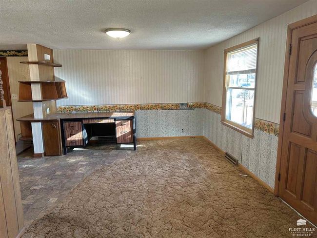 20 Pine St, House other with 3 bedrooms, 2 bathrooms and null parking in Miltonvale KS | Image 15