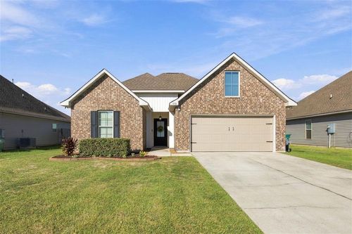 1773 Bass Run Ln, Lake Charles, LA, 70611-1800 | Card Image