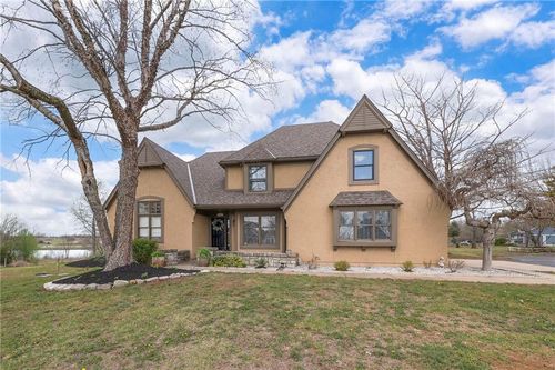 24850 W 189th St, Gardner, KS, 66030-9611 | Card Image