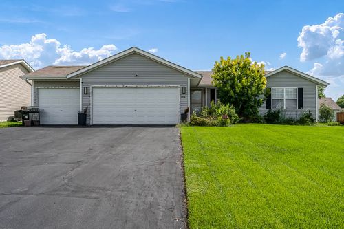 15543 Bryden Dr, South Beloit, IL, 61080-9245 | Card Image