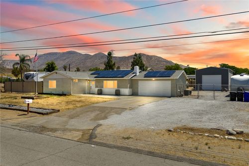 4020 Vernon Ave, Jurupa Valley, CA, 92509-2964 | Card Image