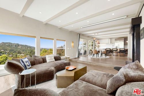 3233 Tareco Dr, LOS ANGELES, CA, 90068-1525 | Card Image