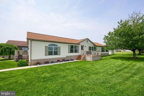 22 Sarah Ave, NEW HOLLAND, PA, 17557-8727 | Card Image