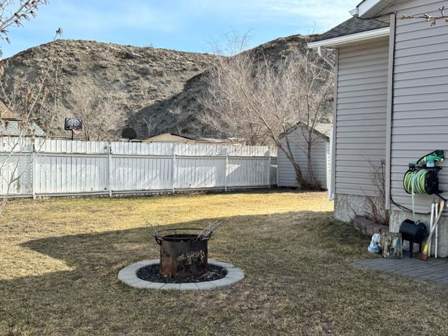 614 1 Street Sw, Home with 5 bedrooms, 3 bathrooms and 2 parking in Drumheller AB | Image 35