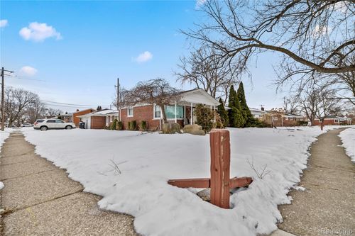 3492 Elizabeth St, Melvindale, MI, 48122-1269 | Card Image