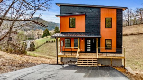3005 Nellie Dr, Sevierville, TN, 37876-7682 | Card Image