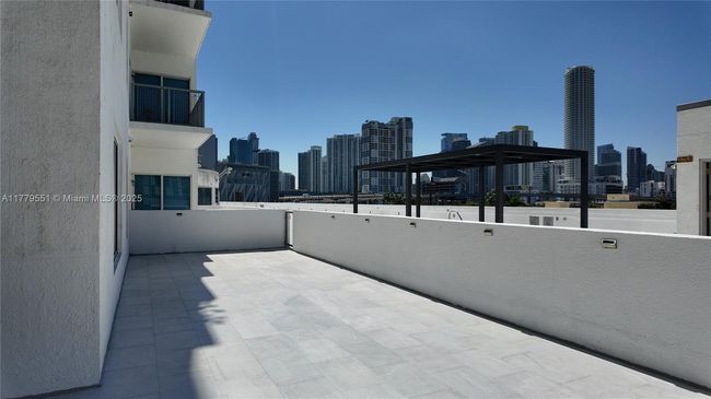APT-610 - 10 Sw South River Dr, Condo with 2 bedrooms, 2 bathrooms and null parking in Miami FL | Image 24