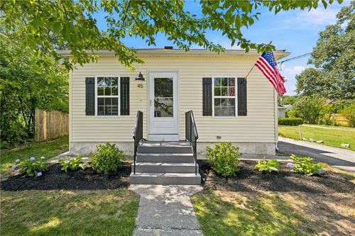 45 Milton Rd, Warwick, RI, 02888-1325 | Card Image