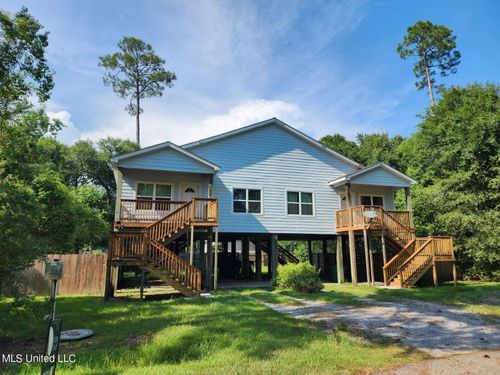 6086 E Benton St, Bay Saint Louis, MS, 39520-8399 | Card Image