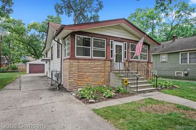 23466 Forest Street, Home with 3 bedrooms, 1 bathrooms and null parking in Oak Park MI | Image 2