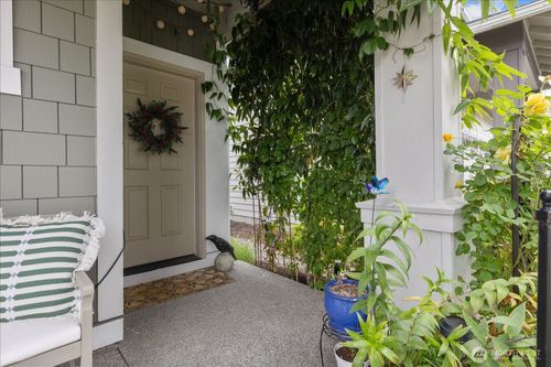 3734 80th Ave Ne, Marysville, WA, 98270-7097 | Card Image