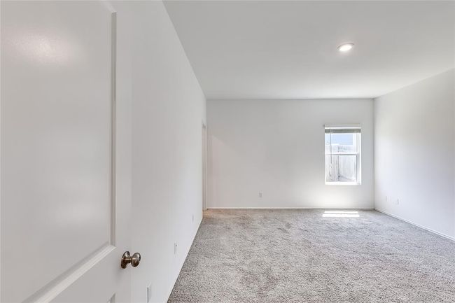 Empty room featuring carpet, baseboards, and recessed lighting | Image 16