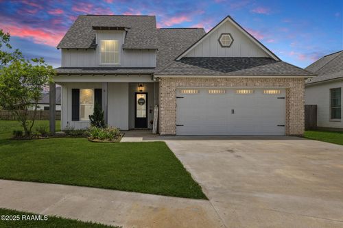 102 Cypress Wood Ln, Youngsville, LA, 70592-6579 | Card Image