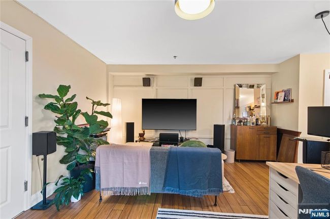 70 Munn Ave, Condo with 1 bedrooms, 1 bathrooms and null parking in East Orange NJ | Image 8