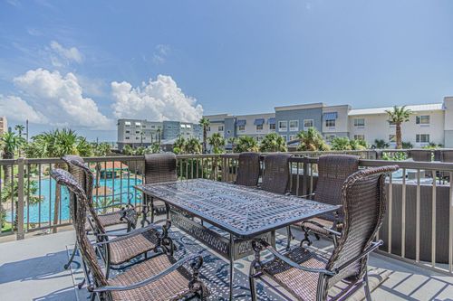 245-9520 Seawall Blvd, Galveston, TX, 77554-5104 | Card Image