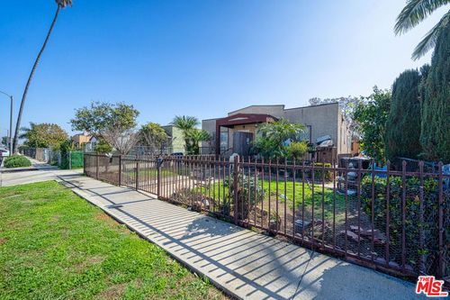 642 W 109th Pl, LOS ANGELES, CA, 90044-4312 | Card Image