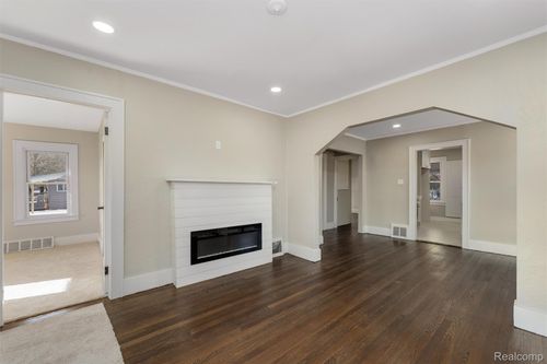 292 W Marshall St, Ferndale, MI, 48220-2417 | Card Image