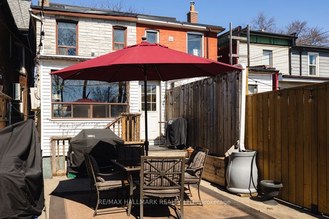 223 Wallace Ave, House attached with 5 bedrooms, 3 bathrooms and 1 parking in Toronto ON | Image 29