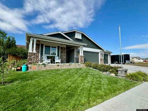 964 Eagle Dr, Douglas, WY, 82633-1900 | Card Image