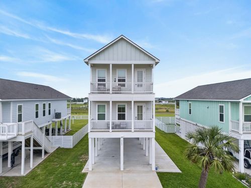 2503 103rd St, Galveston, TX, 77554-6410 | Card Image